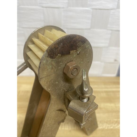 Vintage 70s Ludwig LE75 Ratchet - Picture 5 of 10